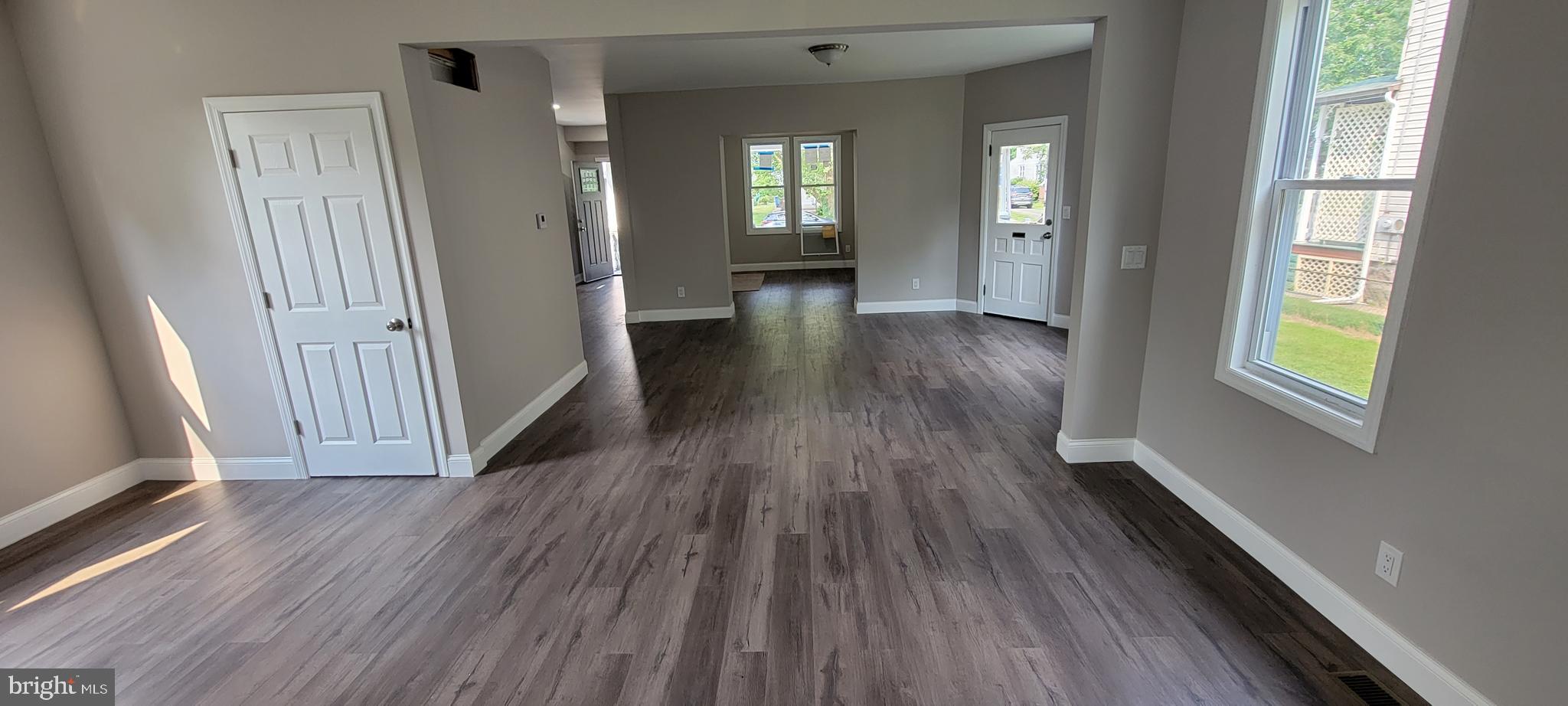 216 Delaware Avenue Riverside, NJ 08075 - Photo 4 of 13