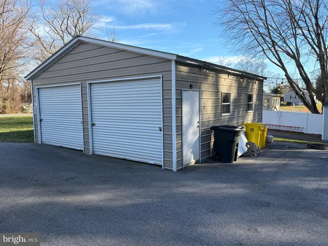 $3,800 | 1806 Johnson Road, Annapolis, MD 21409