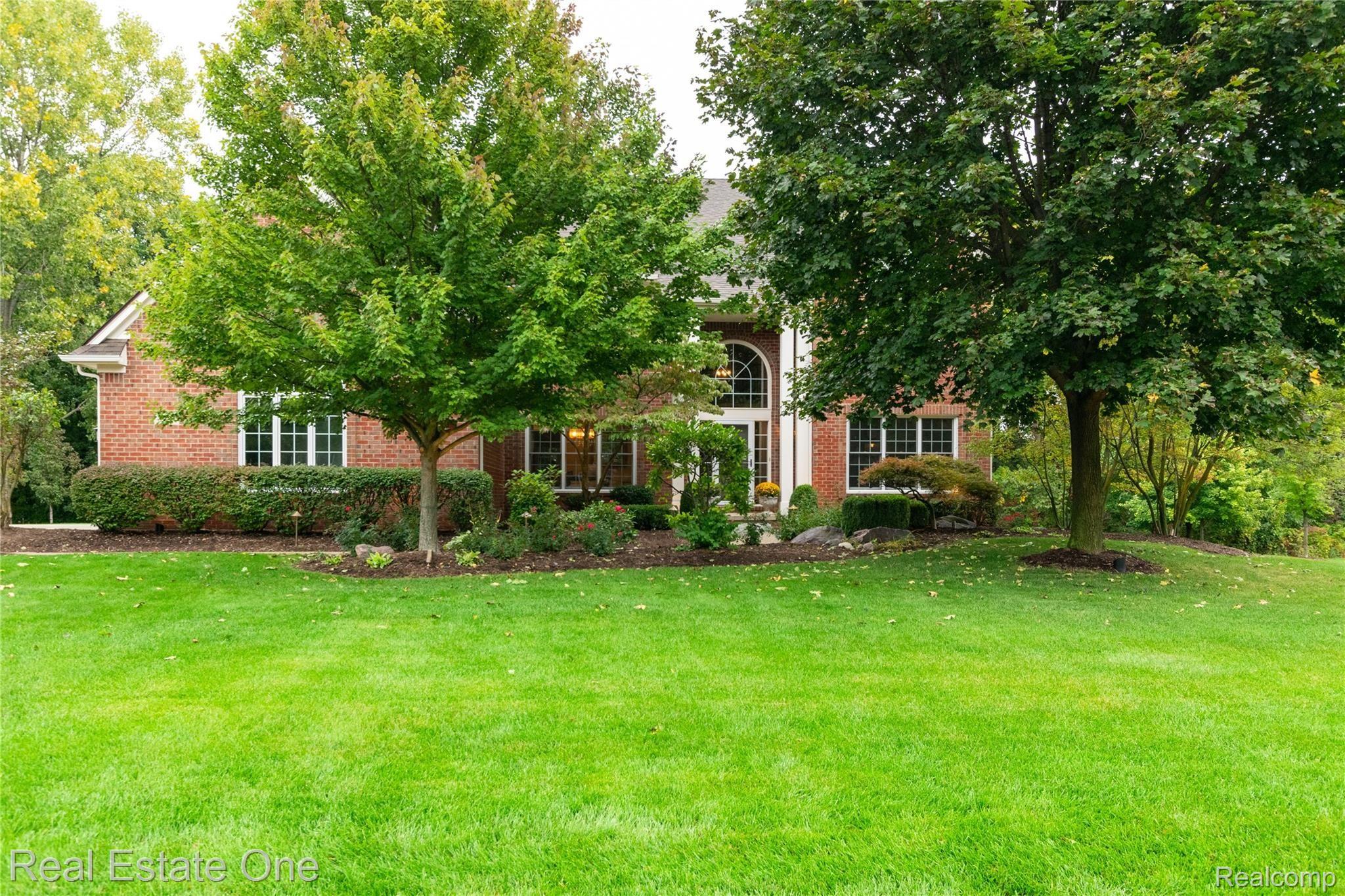 3959 Kaeleaf Road Lake Orion, MI 48360 - Photo 1 of 43 Welcome Home