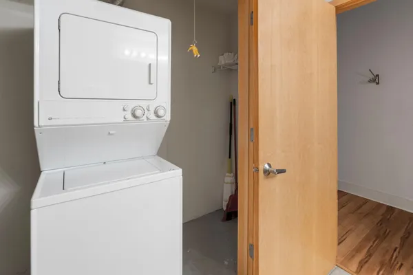 $2,150 | 521 South 7th Street, Unit 221, Minneapolis, MN 55415