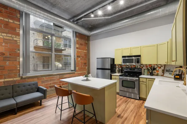 $2,150 | 521 South 7th Street, Unit 221, Minneapolis, MN 55415
