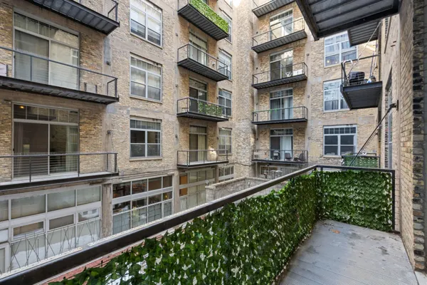 $2,150 | 521 South 7th Street, Unit 221, Minneapolis, MN 55415