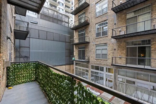 $2,150 | 521 South 7th Street, Unit 221, Minneapolis, MN 55415