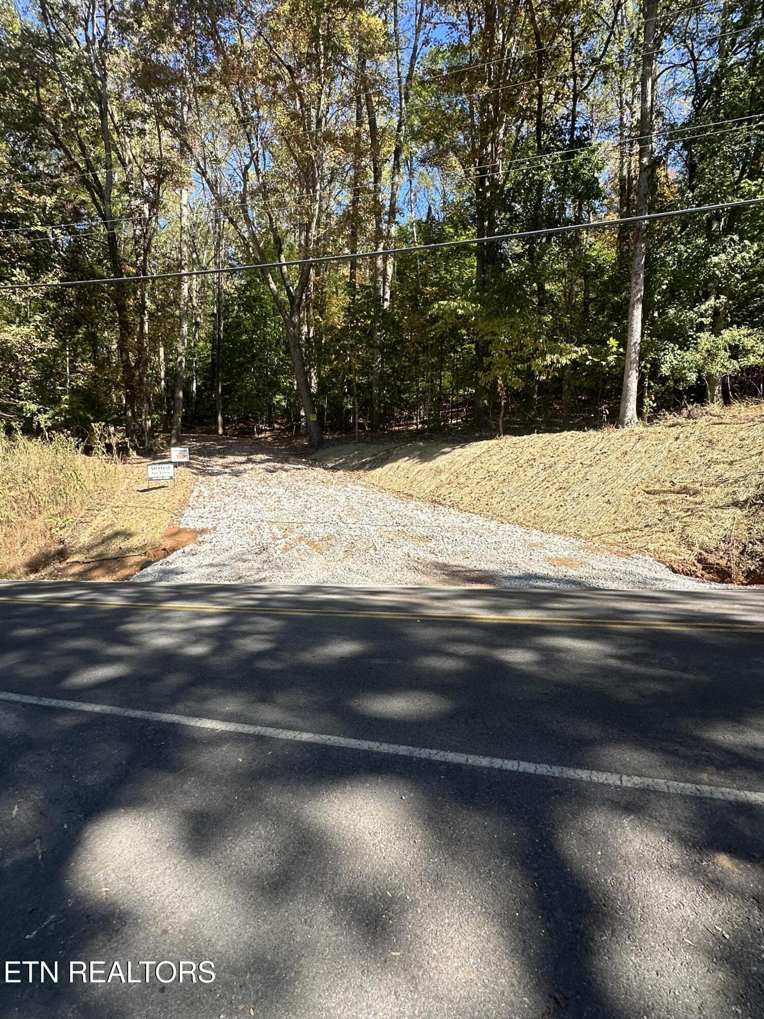 2050 Jones Bend Road Louisville, TN 37777 - Photo 4 of 42 IMG_0567