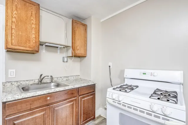 $825 | 6225 Middlesex Street, Unit 5, Dearborn, MI 48126