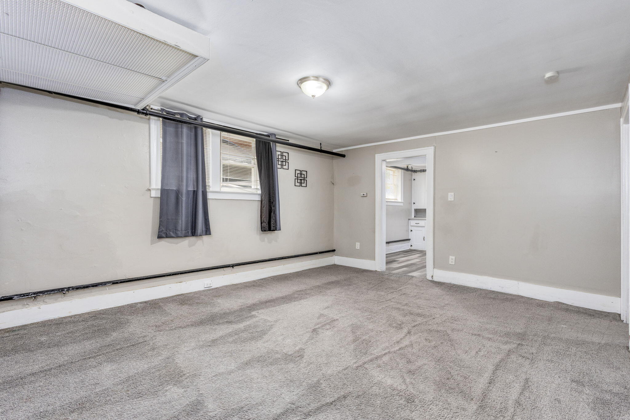 6225 Middlesex Street, Unit 5 Dearborn, MI 48126 - Photo 12 of 14 15-web-or-mls-Middlesex_6225_Unit5 - Liv