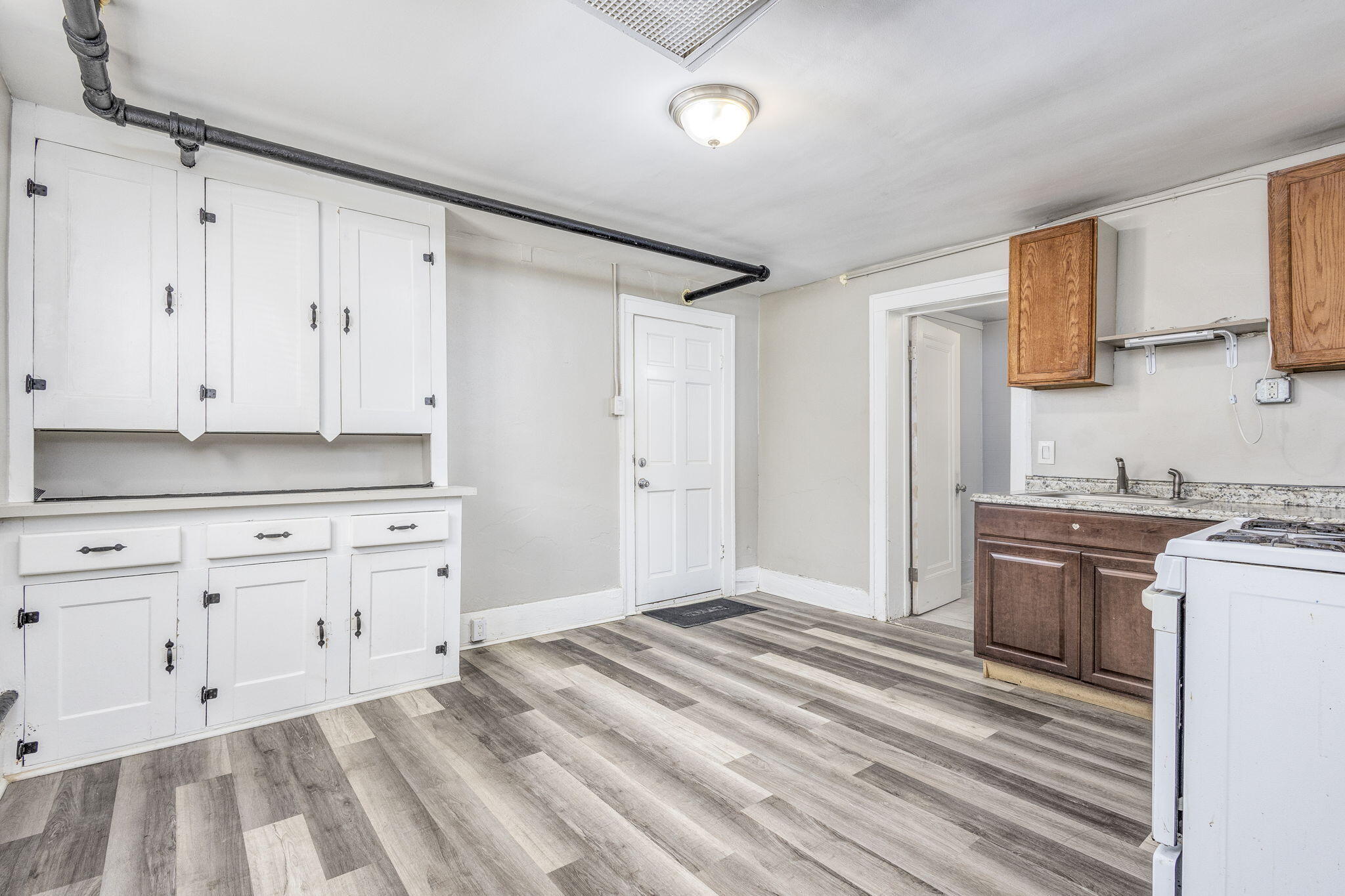 6225 Middlesex Street, Unit 5 Dearborn, MI 48126 - Photo 8 of 14 11-web-or-mls-Middlesex_6225_Unit5 - Kit