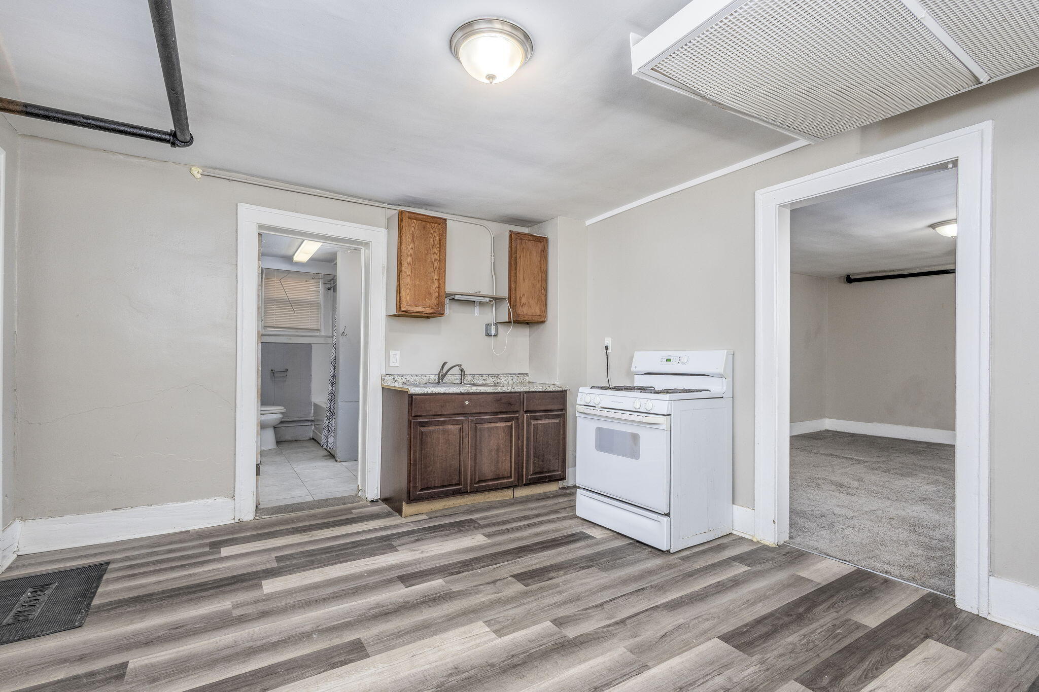 6225 Middlesex Street, Unit 5 Dearborn, MI 48126 - Photo 9 of 14 12-web-or-mls-Middlesex_6225_Unit5 - Kit