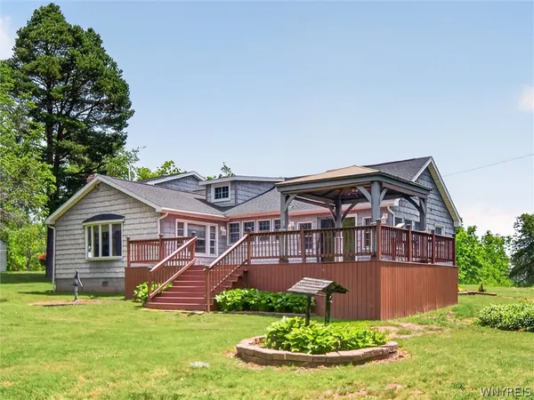 $499,000 | 9 Tannery Street, Carlton, NY 14571
