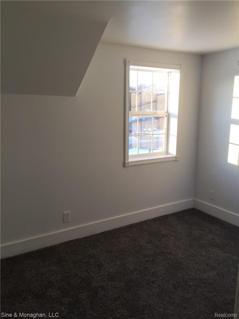 1679 Pug Road St. Clair, MI 48079 - Photo 6 of 11 6 bedroom.JPG