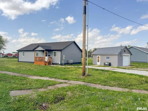 $185,000 | 301 Mechanic Street, Mount Sterling, IL 62353