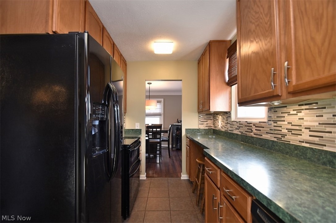 4992 Anderson Road Cleveland, OH 44124 - Photo 12 of 29
