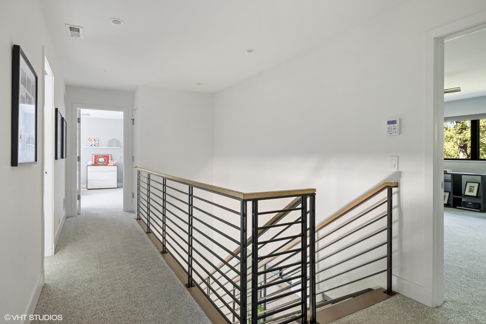 15 Longmeadow Road Winnetka, IL 60093 - Photo 28 of 71 a view of a hallway with workspace