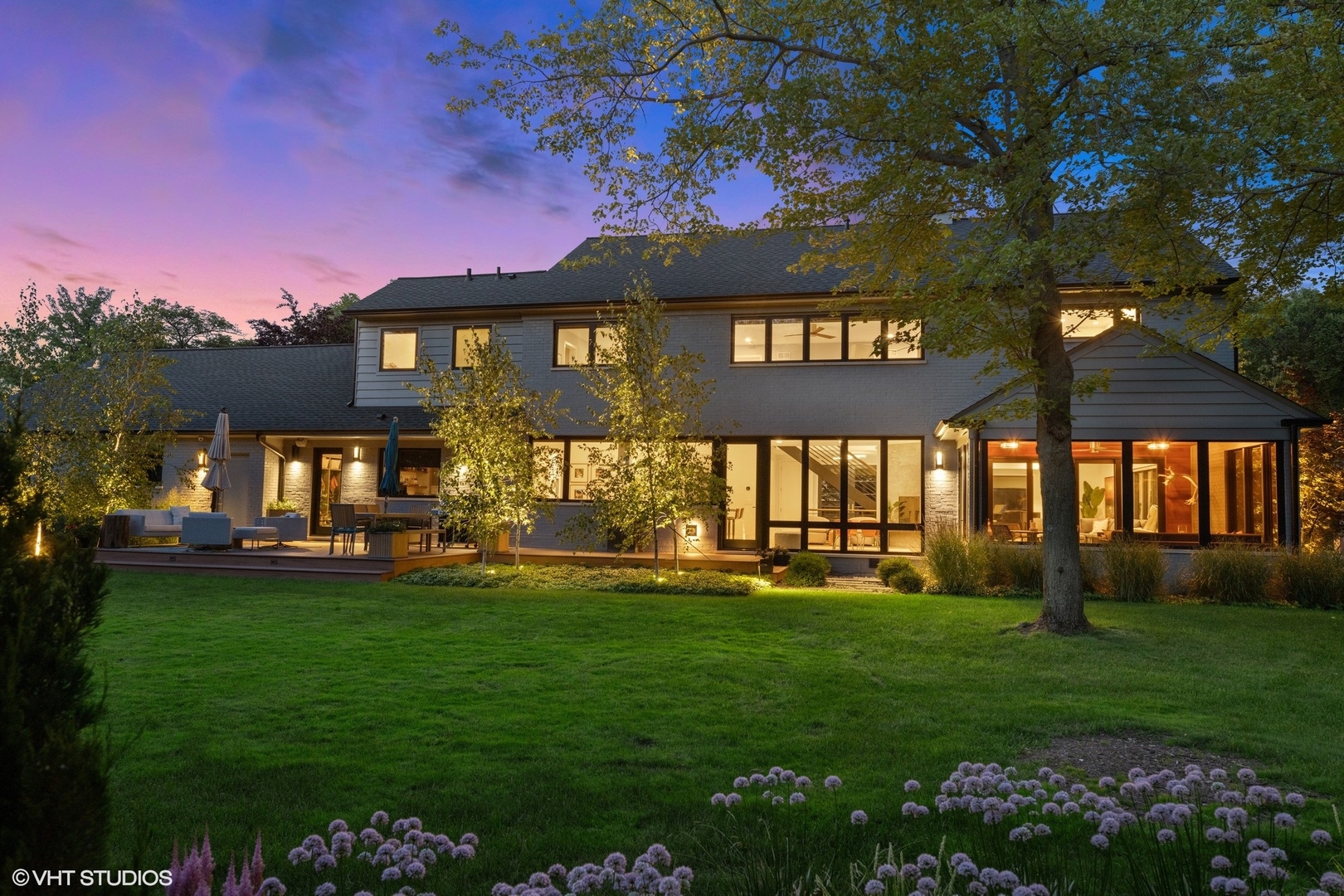 15 Longmeadow Road Winnetka, IL 60093 - Photo 70 of 71 a front view of a house with a yard