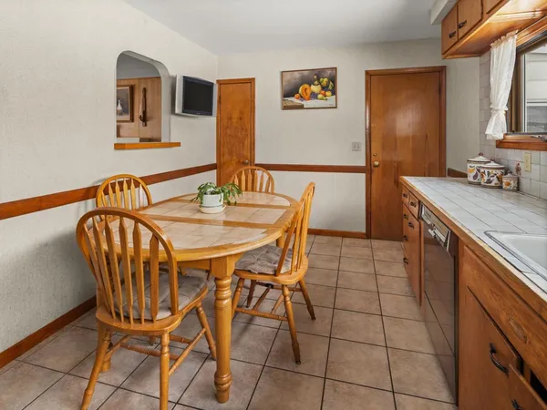 $644,600 | 71 Lakewood Parkway, Burlington, VT 05408