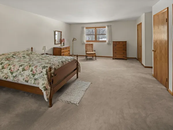 $644,600 | 71 Lakewood Parkway, Burlington, VT 05408