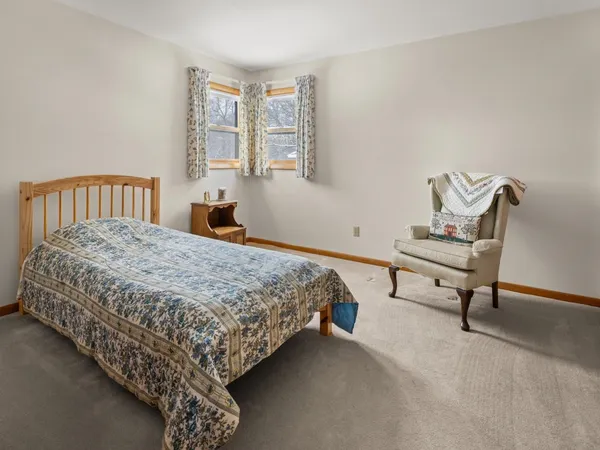 $644,600 | 71 Lakewood Parkway, Burlington, VT 05408