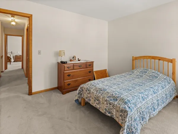 $644,600 | 71 Lakewood Parkway, Burlington, VT 05408