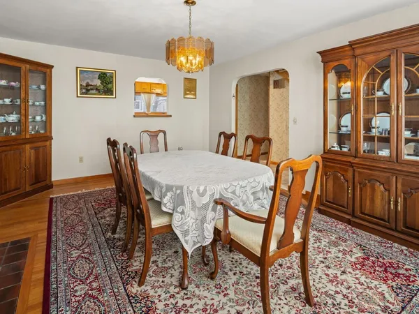 $644,600 | 71 Lakewood Parkway, Burlington, VT 05408