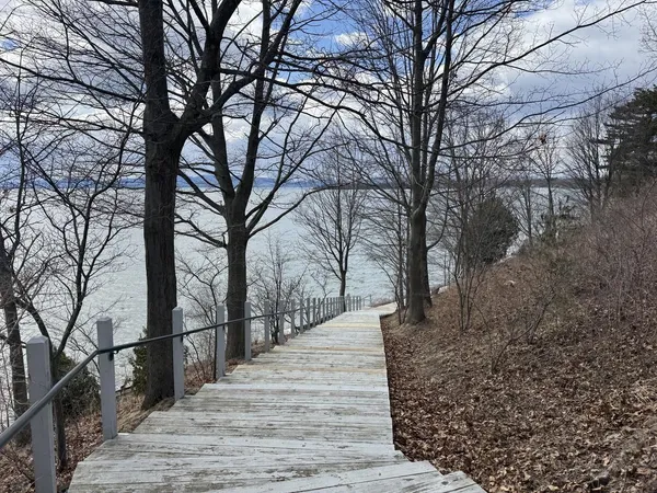 $644,600 | 71 Lakewood Parkway, Burlington, VT 05408