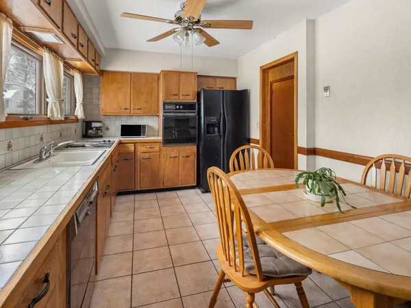 $644,600 | 71 Lakewood Parkway, Burlington, VT 05408