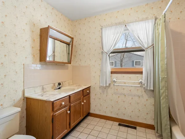 $644,600 | 71 Lakewood Parkway, Burlington, VT 05408