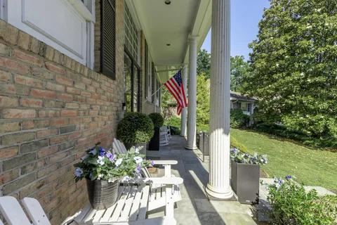 $1,750,000 | 1832 Briar Ridge Court, McLean, VA 22101