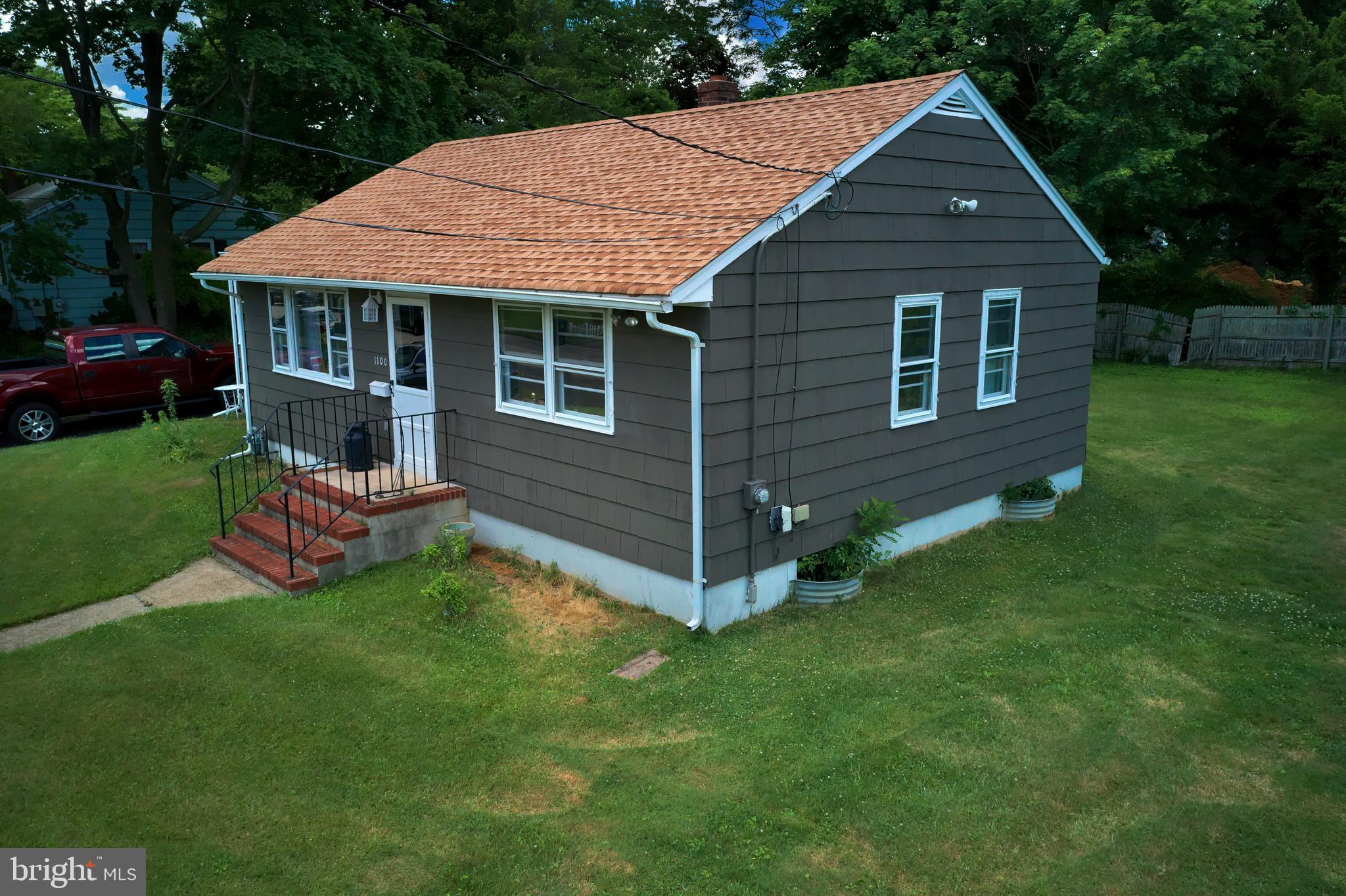 1100 Ivanhoe Path Manasquan, NJ 08736 - Photo 5 of 28