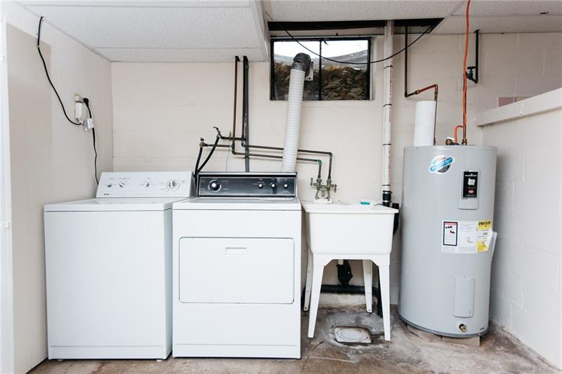 2011 Highway 130 Pleasant Unity, PA 15676 - Photo 18 of 25 30 X 24 Laundry Space