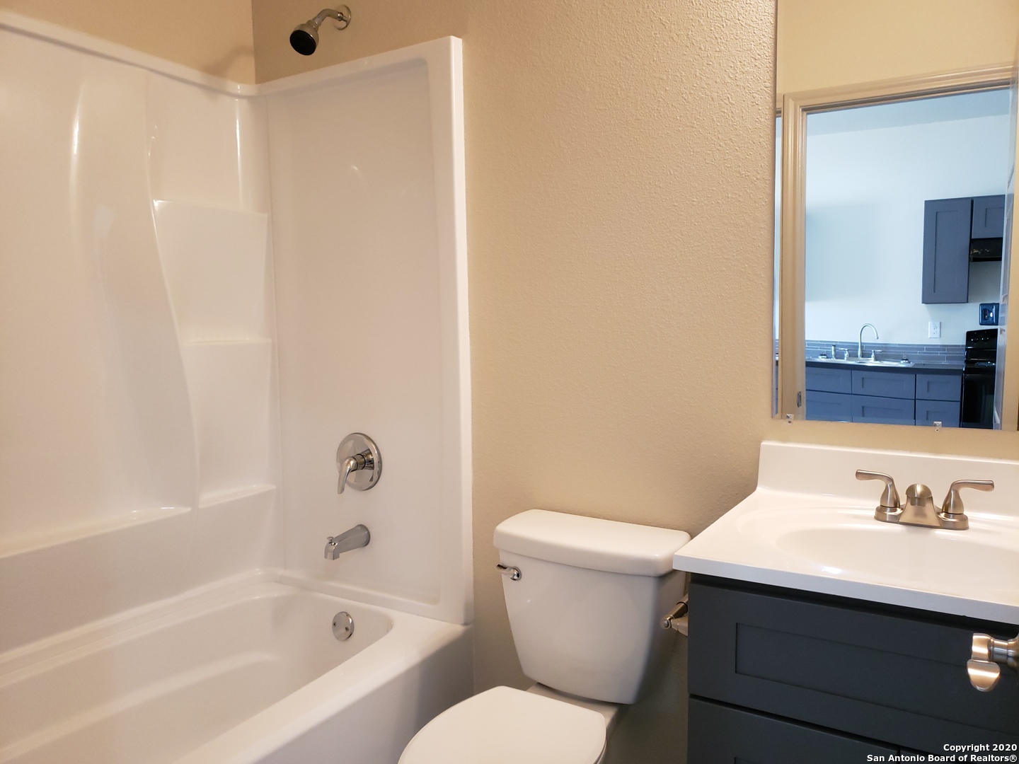208 Crestview Lane Spring Branch, TX 78070 - Photo 5 of 8