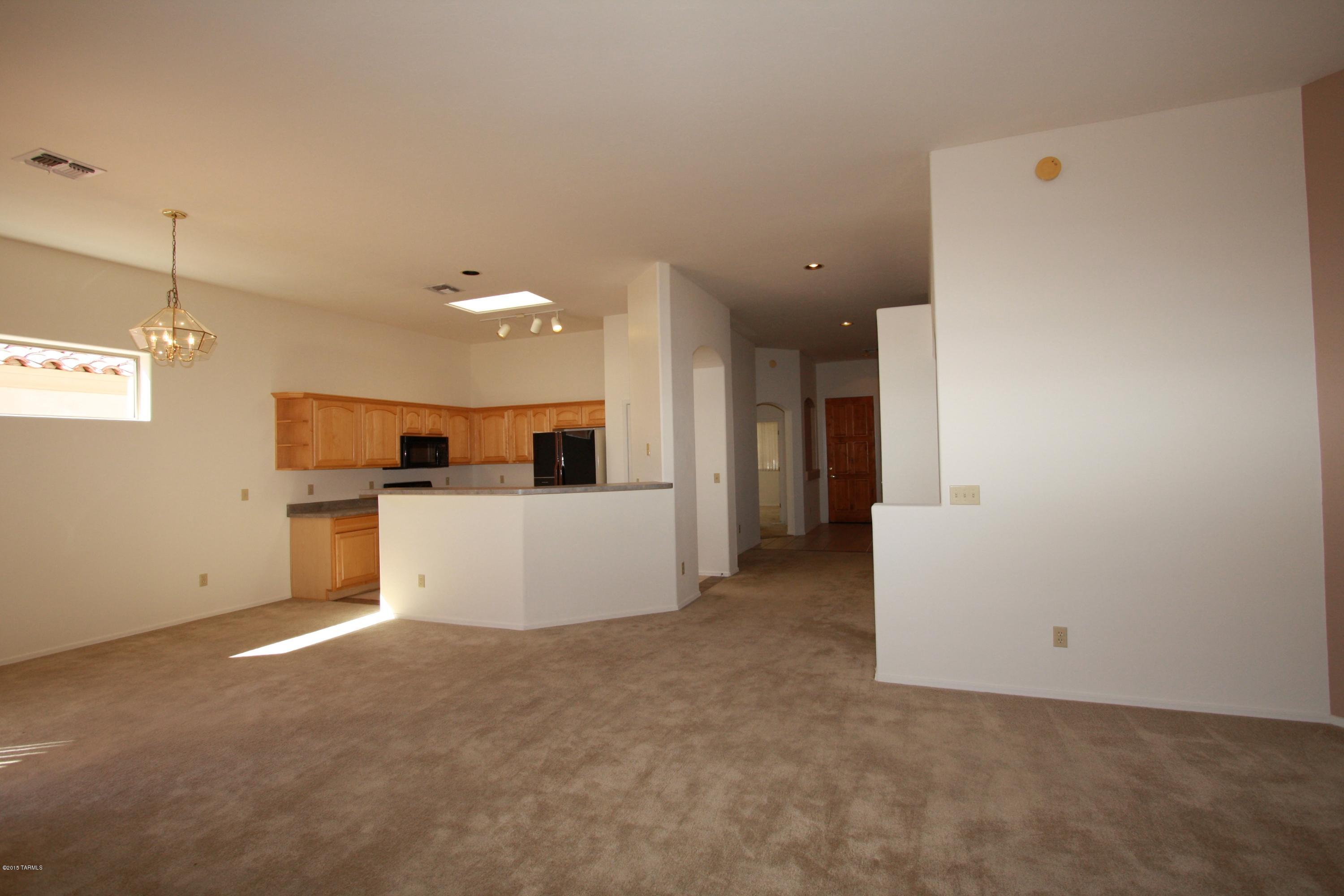 5206 North Canyon Rise Place Tucson, AZ 85749 - Photo 9 of 23 Looking into Kitchen