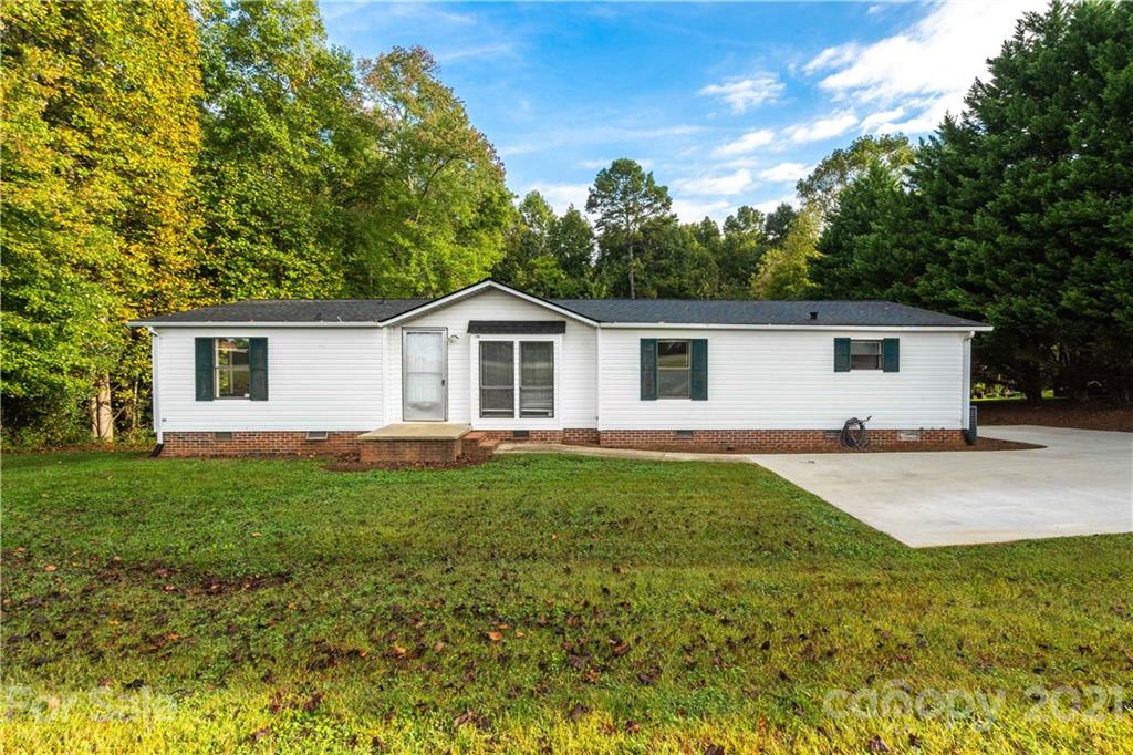 1490 Houston Mill Road Conover, NC 28613 - Photo 1 of 24 Gallery Image 1