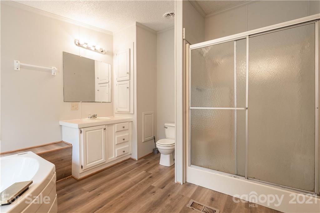 1490 Houston Mill Road Conover, NC 28613 - Photo 12 of 24 Gallery Image 12