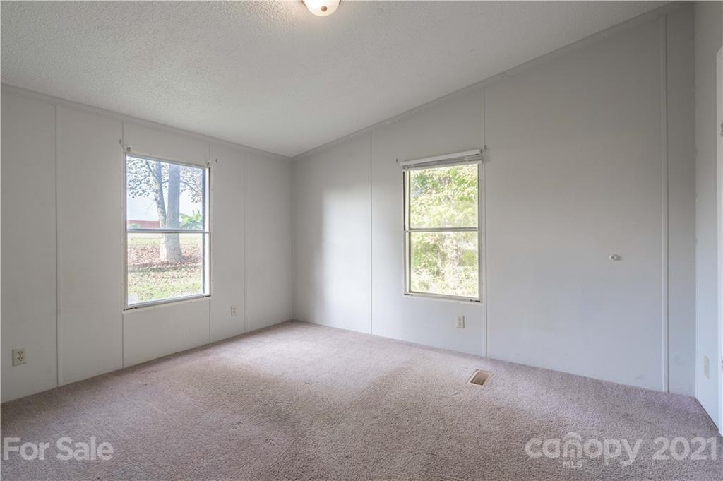 1490 Houston Mill Road Conover, NC 28613 - Photo 16 of 24 Gallery Image 16