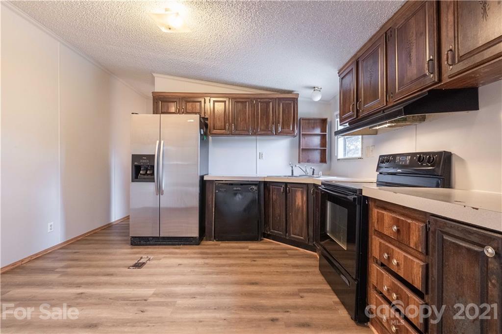 1490 Houston Mill Road Conover, NC 28613 - Photo 6 of 24 Gallery Image 6
