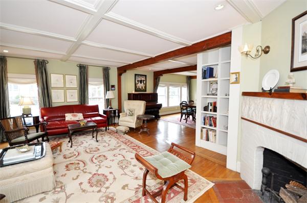 324 Sudbury Road Concord, MA 01742 - Photo 2 of 29 Gallery Image 2