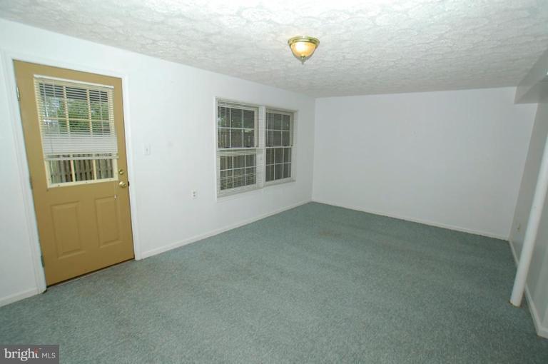 2451 Warm Spring Way Odenton, MD 21113 - Photo 9 of 18 Family Room