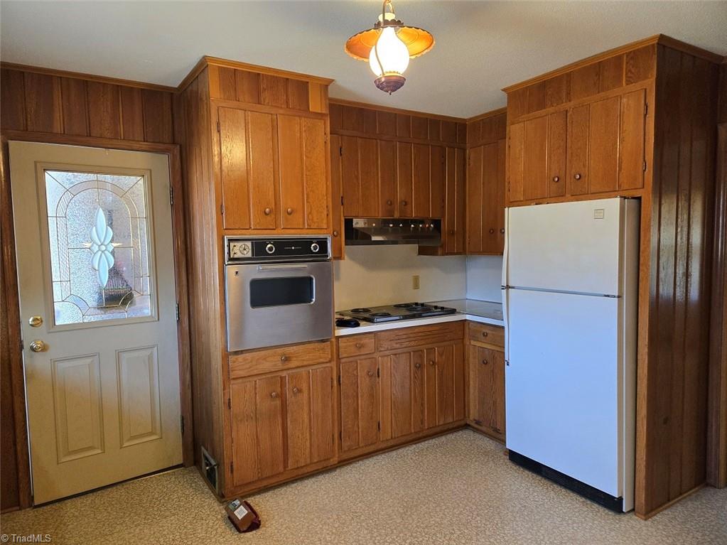 2889 Mountain View Church Road King, NC 27021 - Photo 11 of 44 Door to breezeway and garage