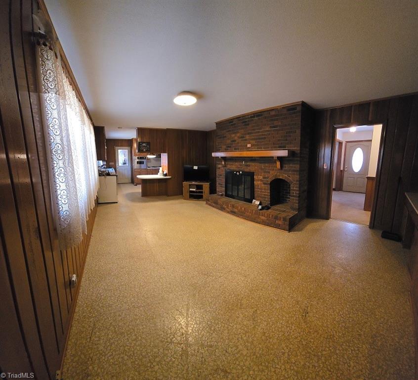 2889 Mountain View Church Road King, NC 27021 - Photo 13 of 44 Large den with fireplace