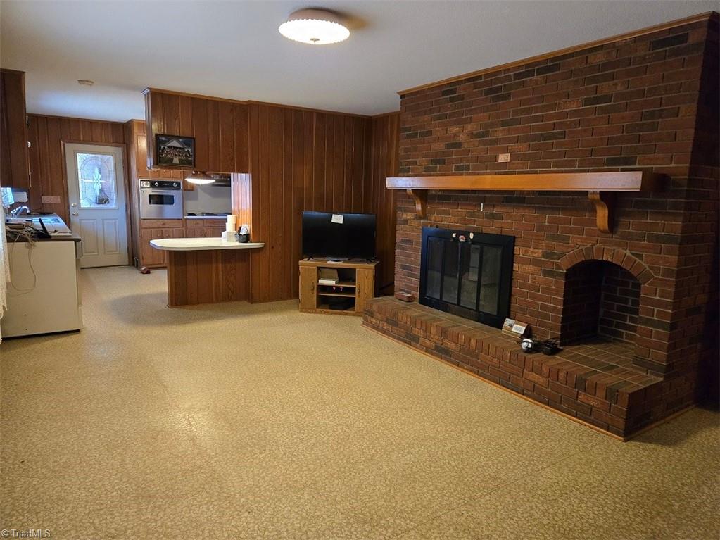 2889 Mountain View Church Road King, NC 27021 - Photo 15 of 44 Fireplace in Den