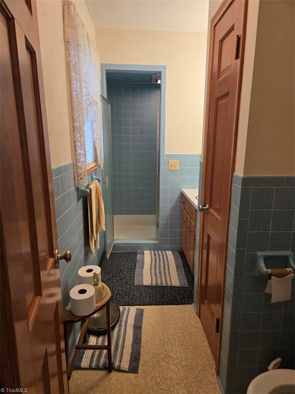 2889 Mountain View Church Road King, NC 27021 - Photo 22 of 44 Bath with separate shower
