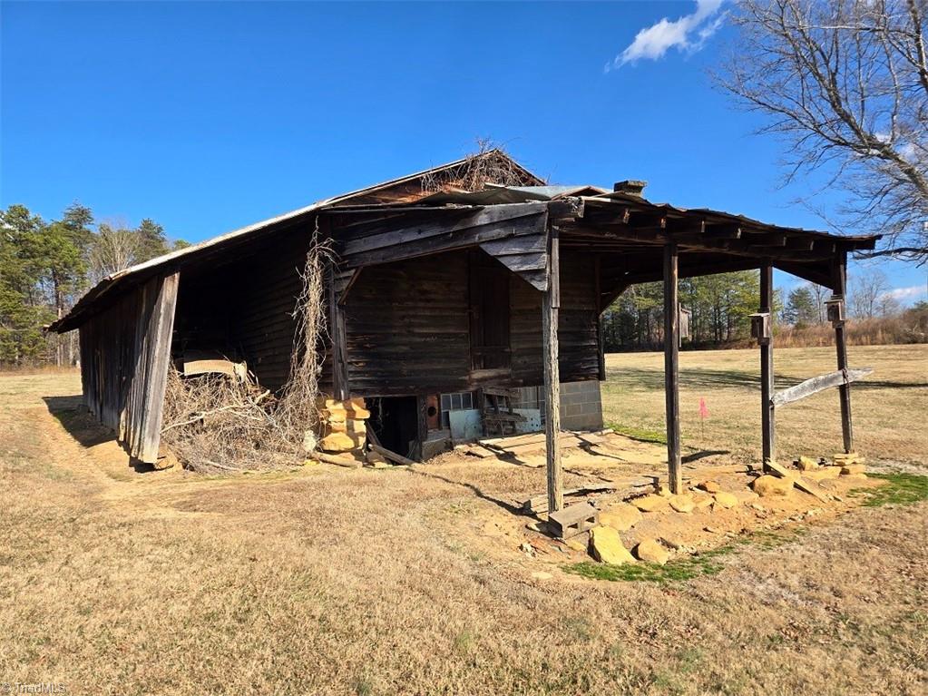 2889 Mountain View Church Road King, NC 27021 - Photo 32 of 44 Old Packhouse