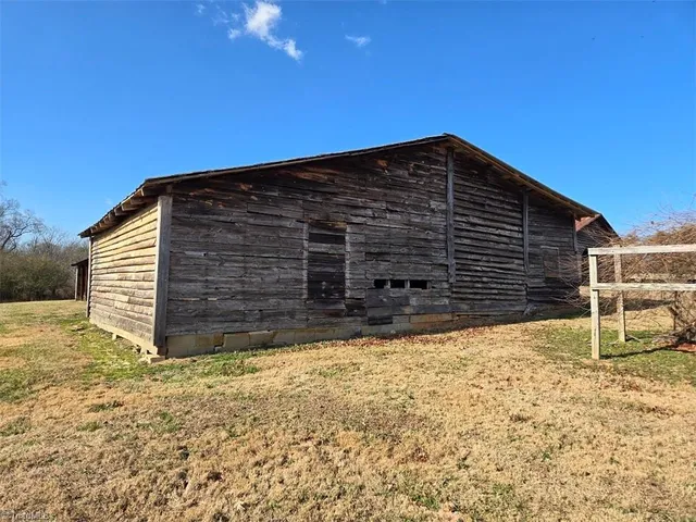 $695,000 | 2889 Mountain View Church Road, King, NC 27021