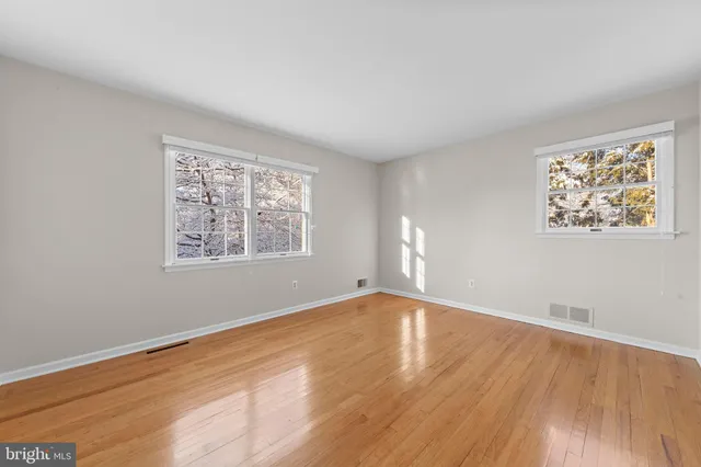 $879,900 | 12 Berkshire Drive, Princeton Junction, NJ 08550