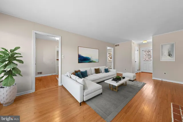 $879,900 | 12 Berkshire Drive, Princeton Junction, NJ 08550