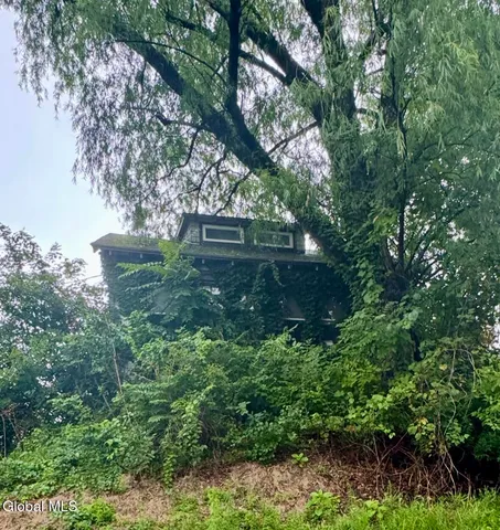 $175,000 | 1498 2nd Street, Rensselaer, NY 12144