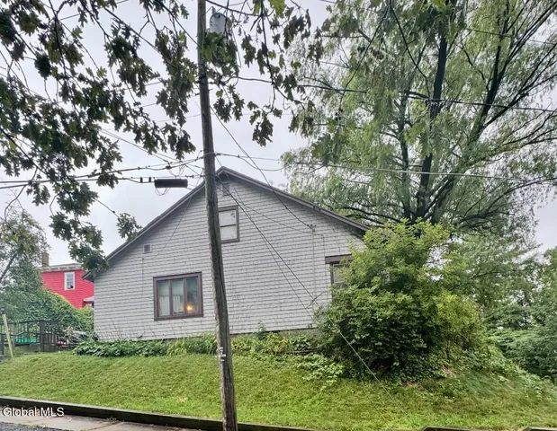 $175,000 | 1498 2nd Street, Rensselaer, NY 12144