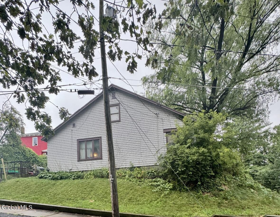 1498 2nd Street Rensselaer, NY 12144 - Photo 2 of 7 IMG_9470