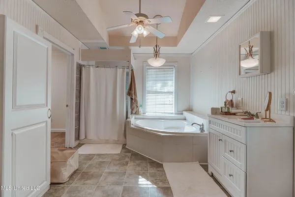 $380,000 | 3016 Ed Parker Road, Moss Point, MS 39562