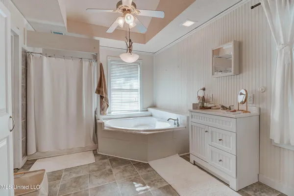 $380,000 | 3016 Ed Parker Road, Moss Point, MS 39562